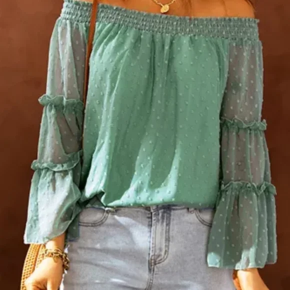 ♥️New boutique Swiss dot off shoulder top - Picture 14 of 16